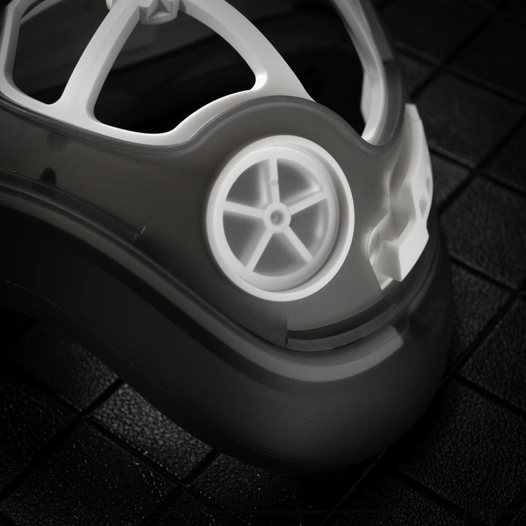 V1.2 - Pure O2 Curve Respirator w/ 3 Filters & Travel Pouch & Earloop Straps by O2Canada.com