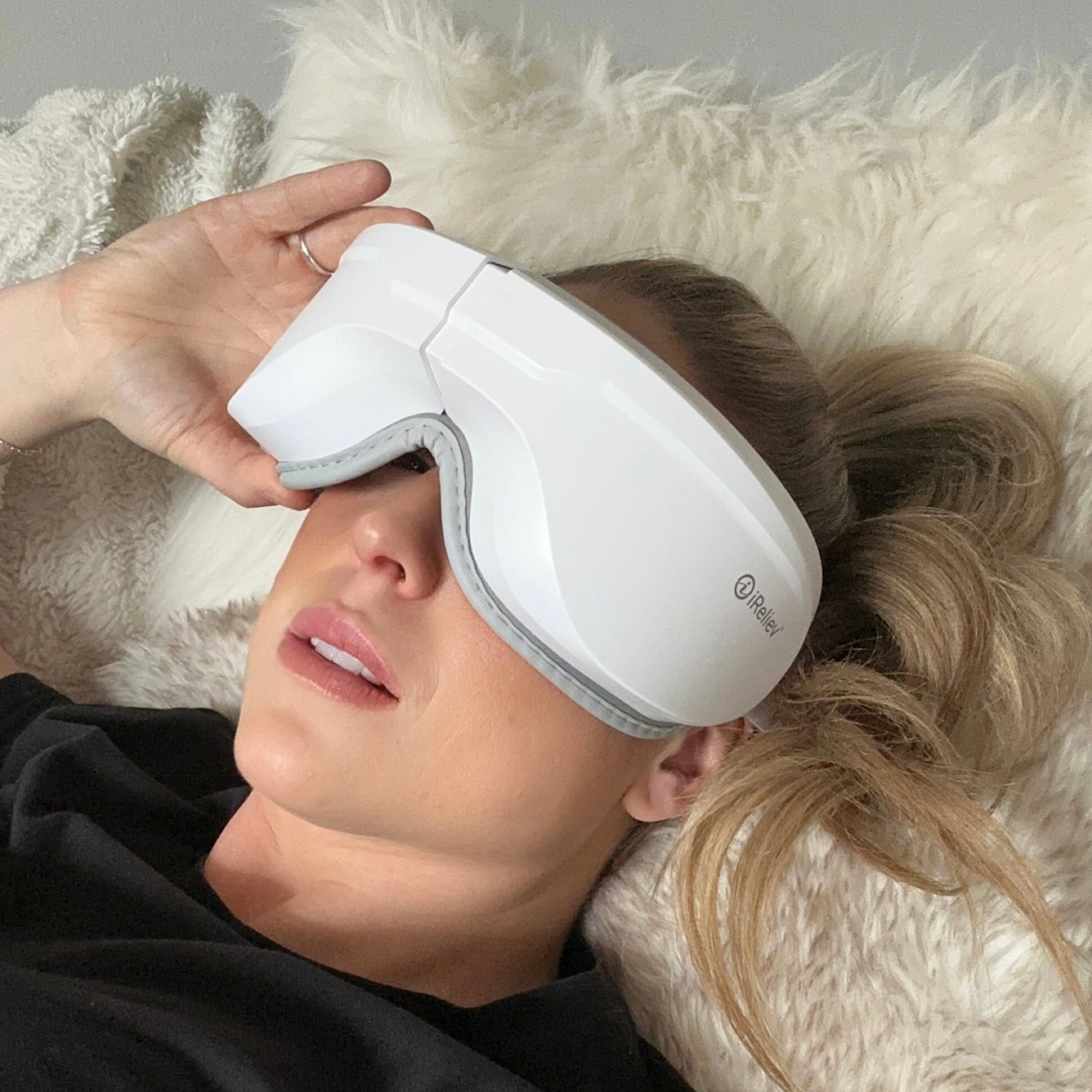 Relaxable™ Eye Massager with Heat by PlayMakar