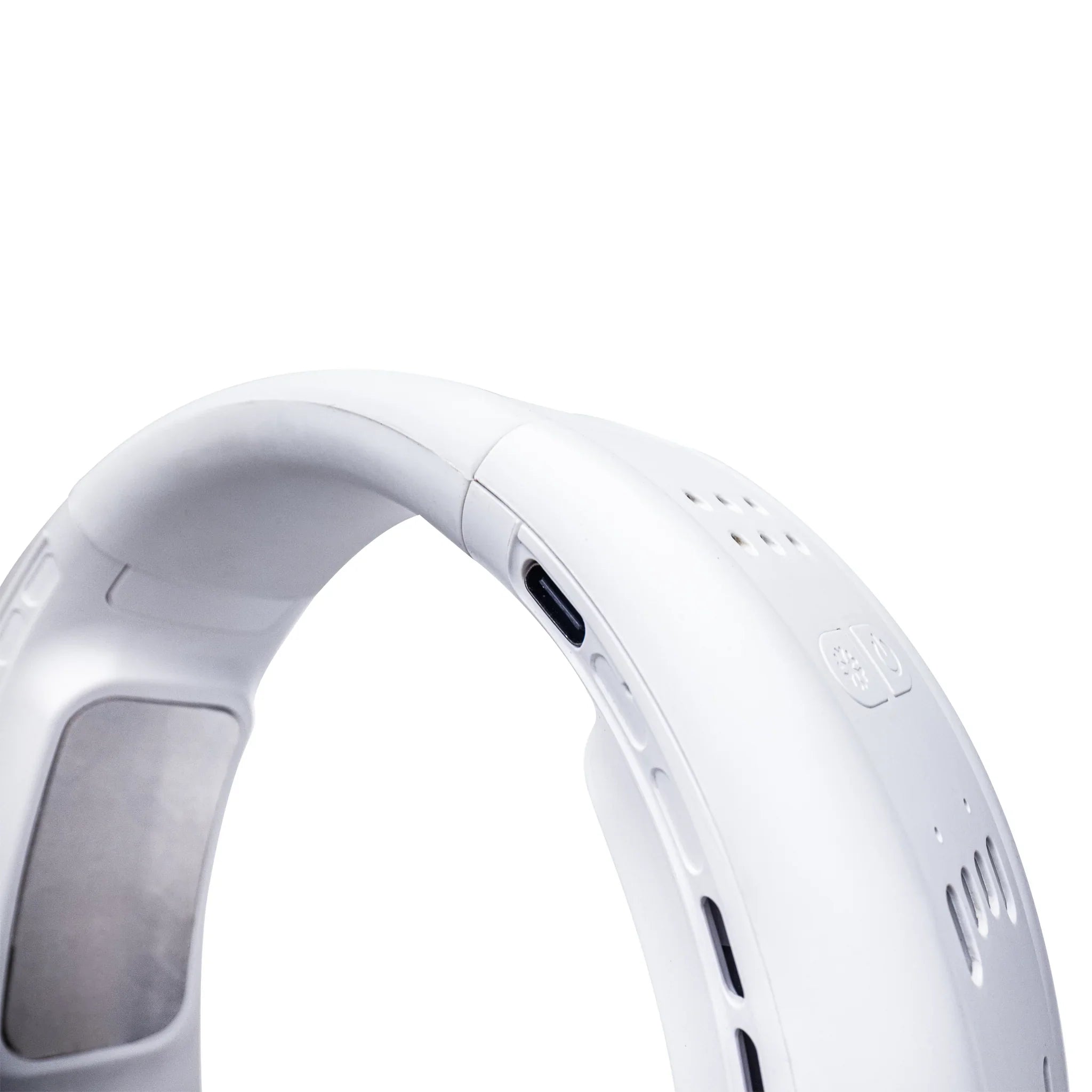 Halo iC Neck Cooling Wearable by PlayMakar