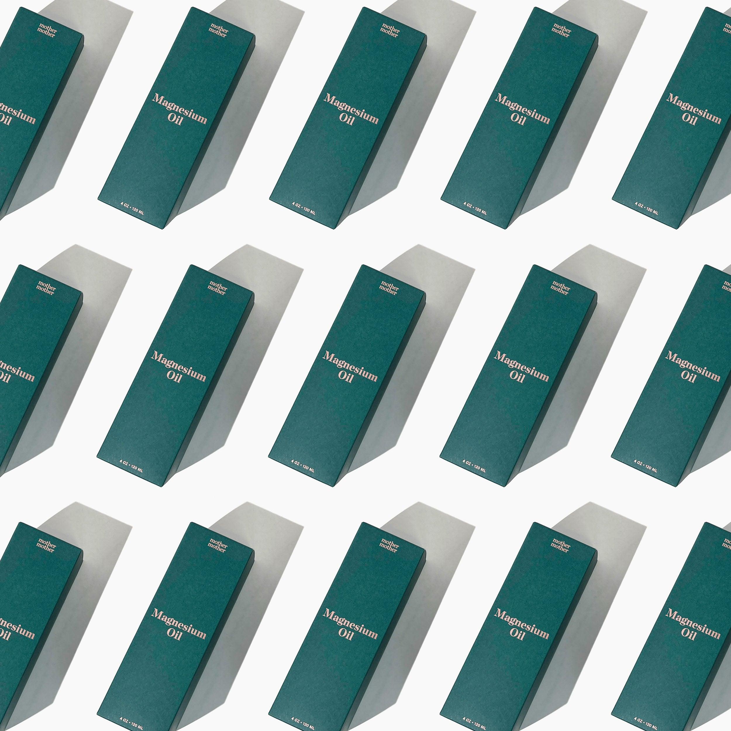 15 magnesium oil boxes on a white background with a hard shadow