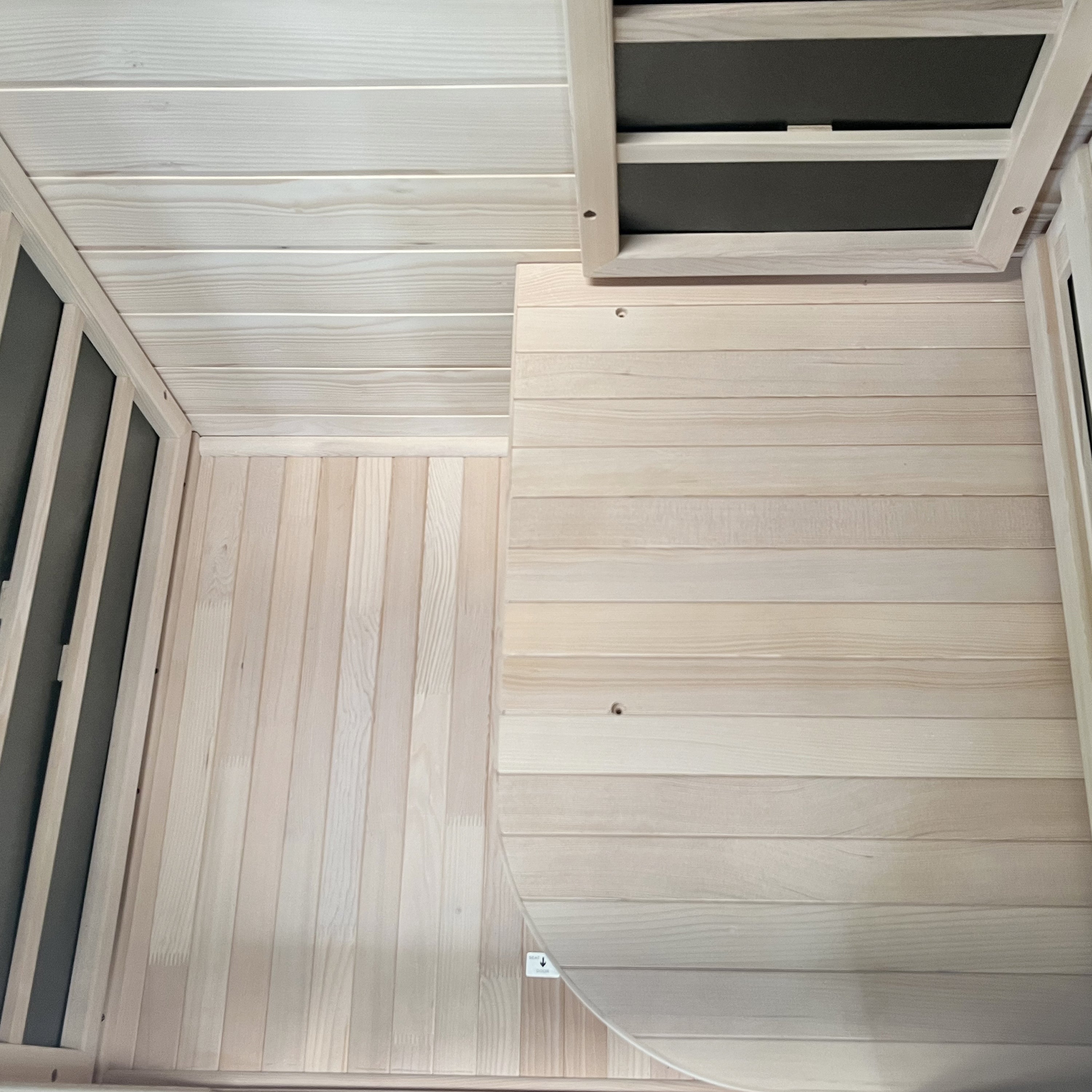 1-Person Carbon Infrared Sauna - Canadian Hemlock Wooden Sauna - 760 Watts by PlayMakar