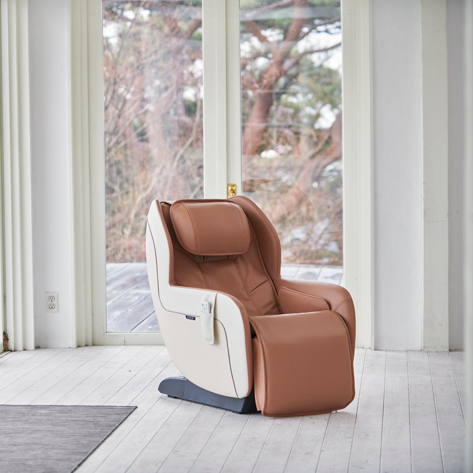 Synca CirC+ Zero Gravity Massage Chair - Best Body Massage Chair
